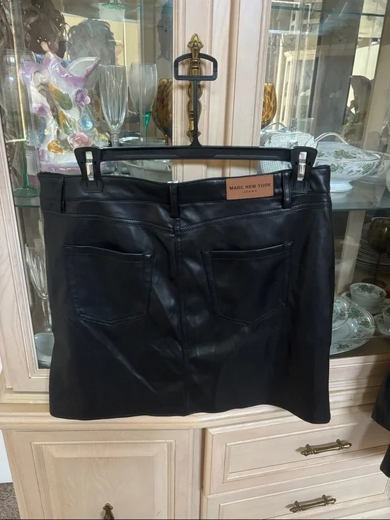 Marc New York Black Faux Leather Skirt with Button Waist - Picture 6 of 10